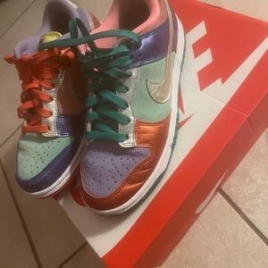 Dunks size 4